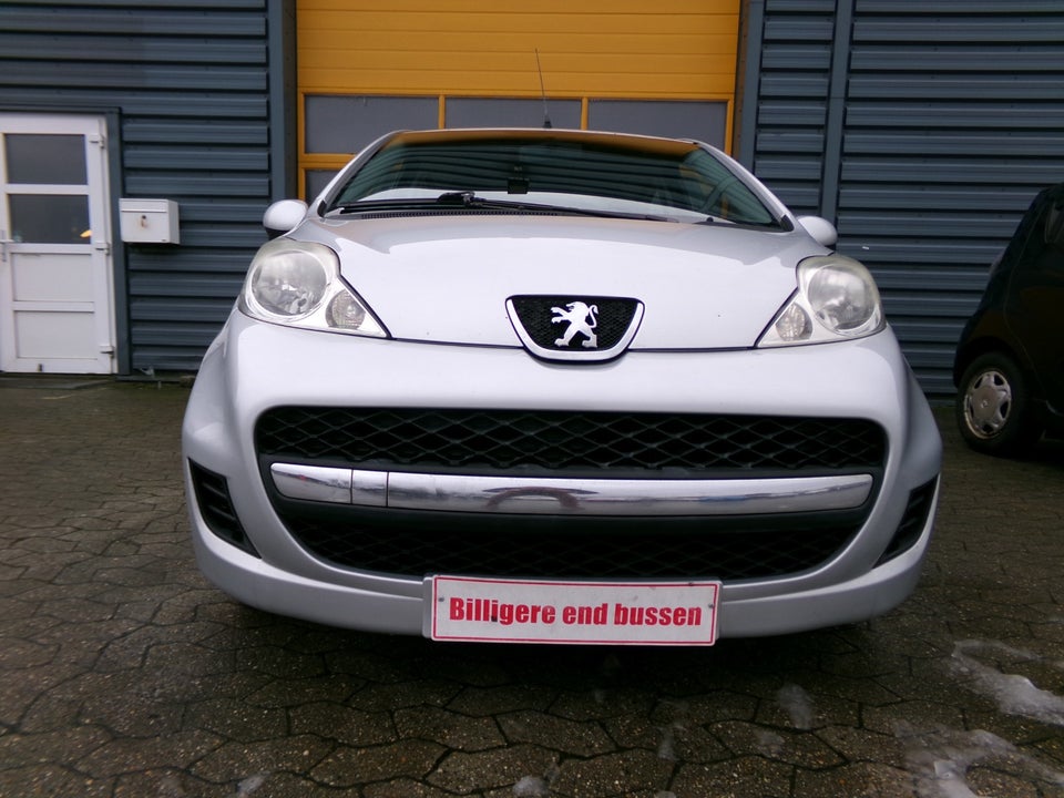 Peugeot 107 1,0 Active 5d