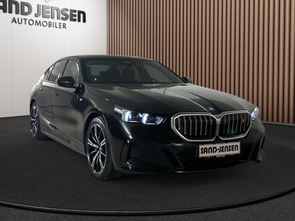 BMW i5 eDrive40 M-Sport 4d