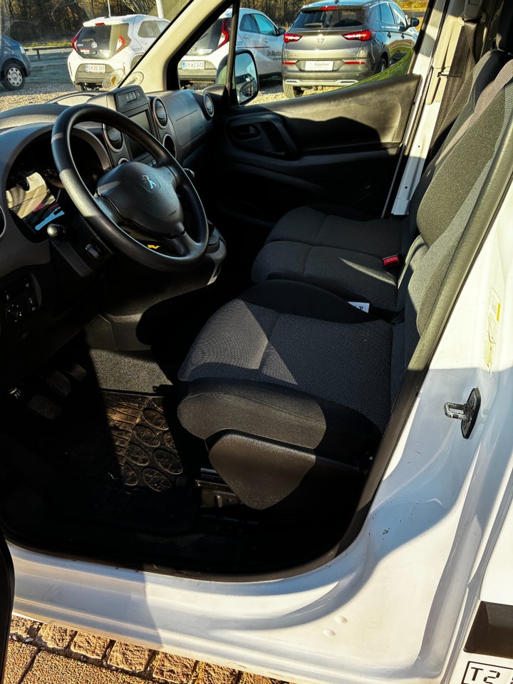 Peugeot Partner 1,6 BlueHDi 100 L1 ESG Flex Van 5d