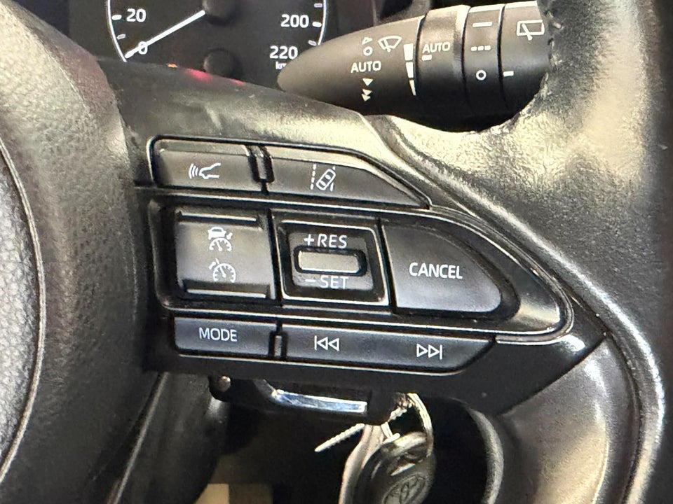 Toyota Yaris 1,5 Hybrid H3 e-CVT 5d