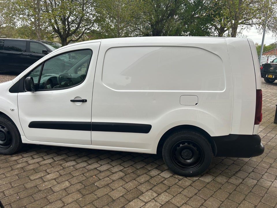 Peugeot Partner 1,6 BlueHDi 100 L2 Flex Van 5d