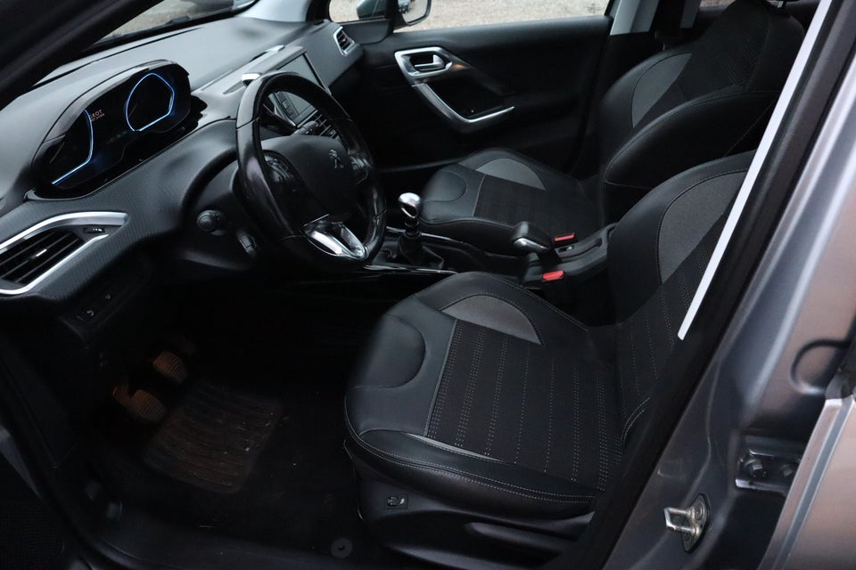 Peugeot 2008 1,5 BlueHDi 100 Allure Sky 5d