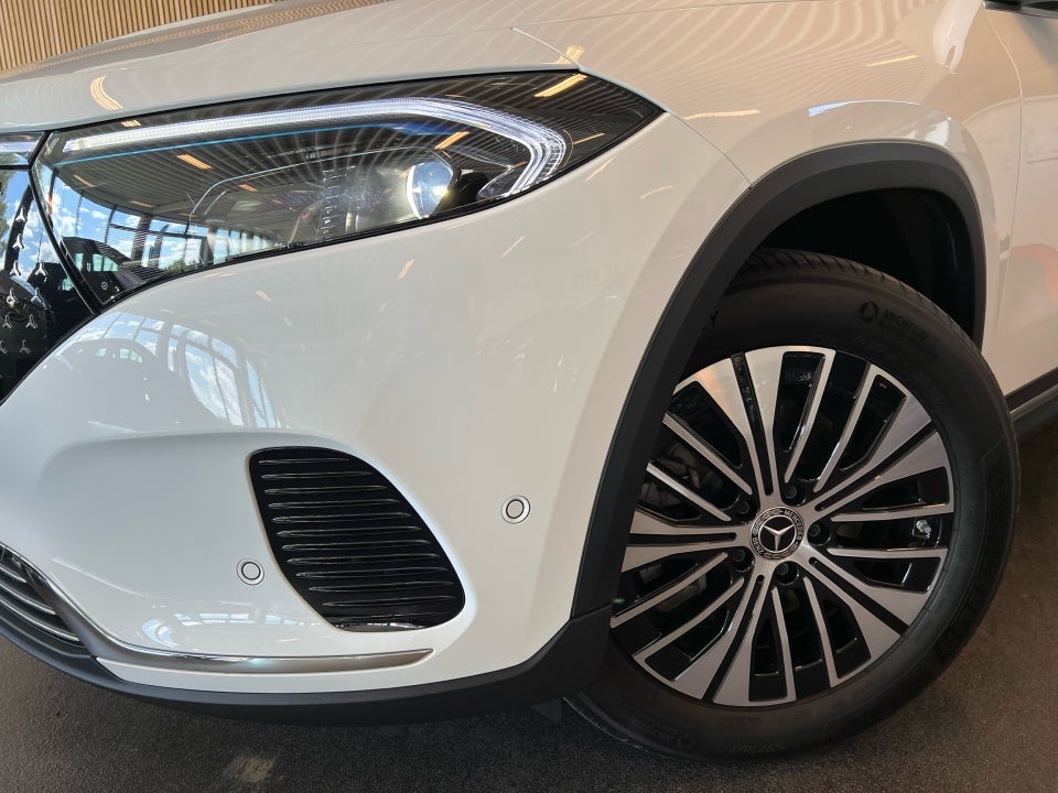 Mercedes EQA300 Electric Art 4Matic 5d