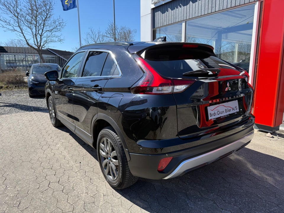 Mitsubishi Eclipse Cross 2,4 PHEV Intense CVT 4WD 5d