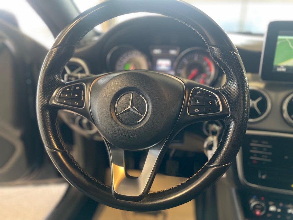 Mercedes CLA200 2,2 CDi Urban Shooting Brake 5d
