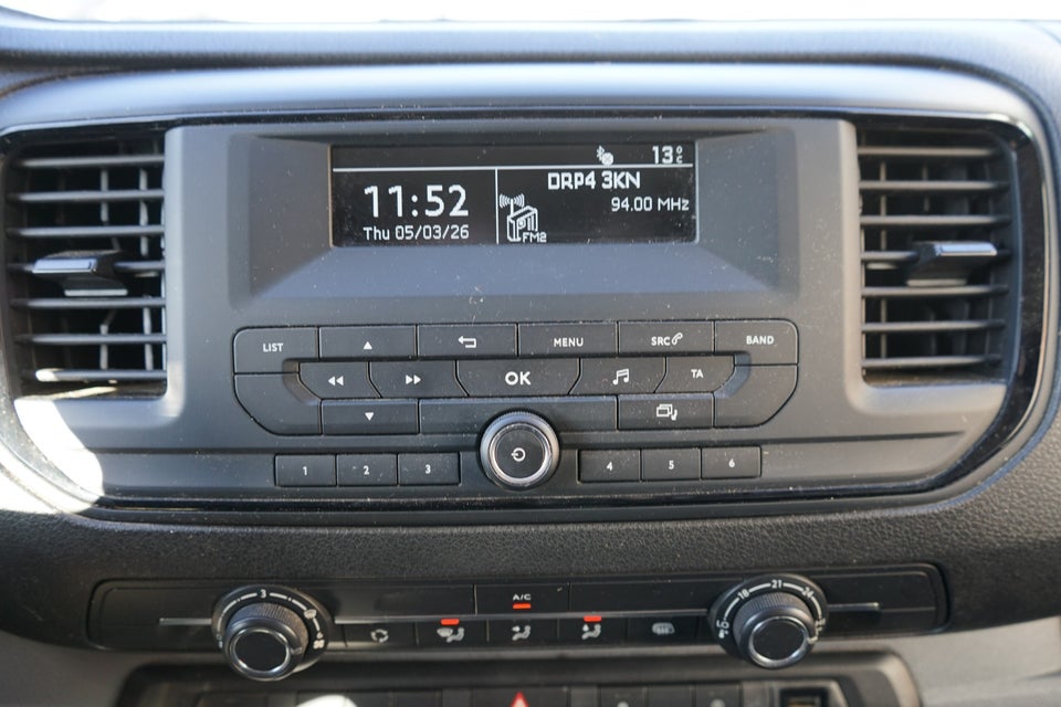 Toyota ProAce 2,0 D 120 Medium Base++ Chassis 2d