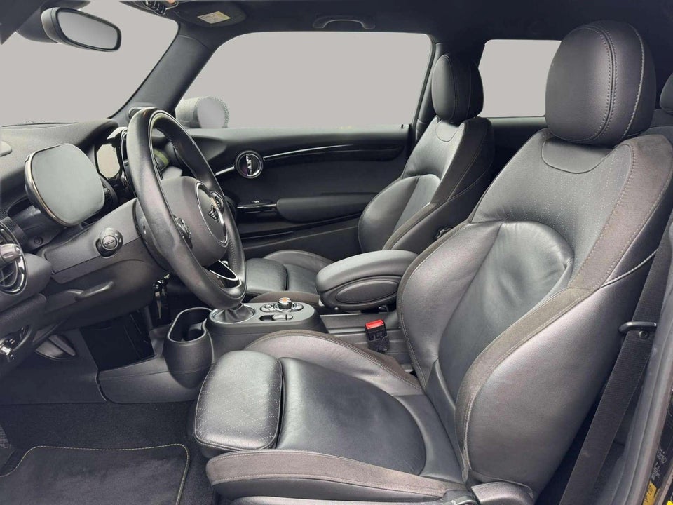 MINI Cooper SE Maximise 3d