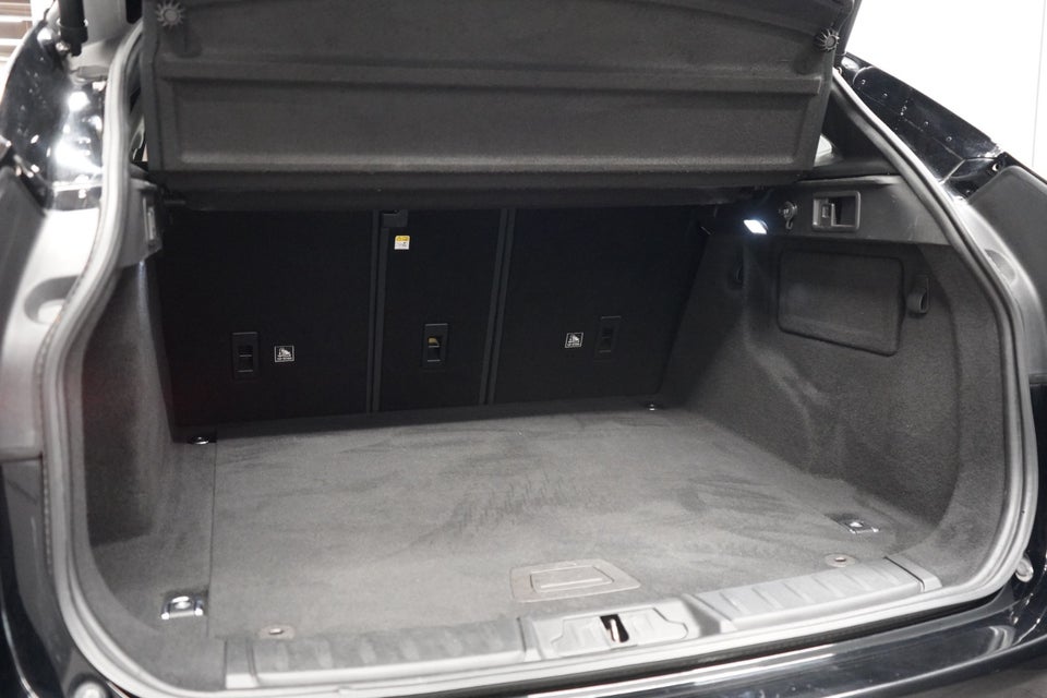 Jaguar F-Pace 2,0 D180 Pure aut. 5d