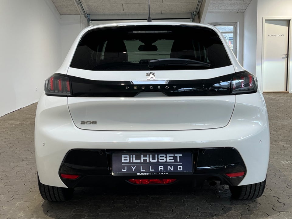 Peugeot 208 1,2 PureTech 100 Allure Sky 5d