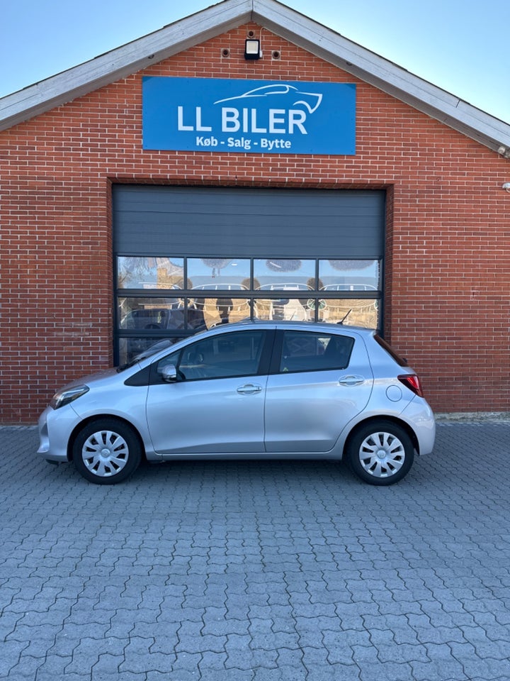 Toyota Yaris 1,3 VVT-i T2 Limited 5d