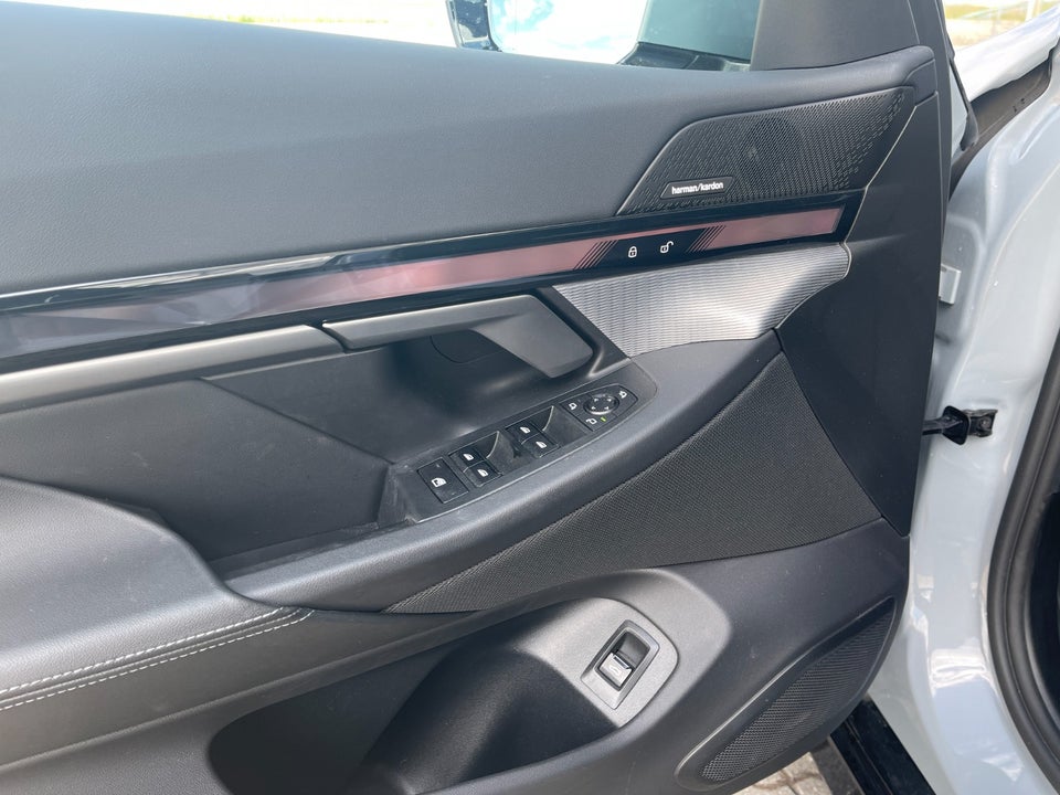BMW i5 eDrive40 M-Sport 4d