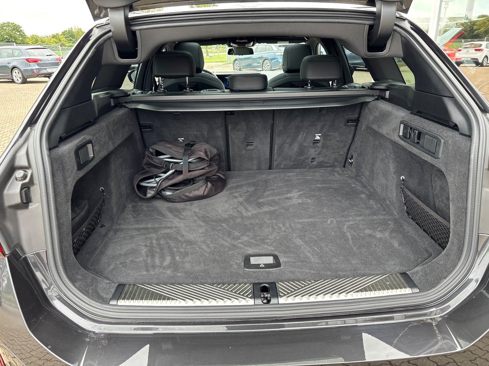 BMW i5 eDrive40 Touring M-Sport Pro 5d