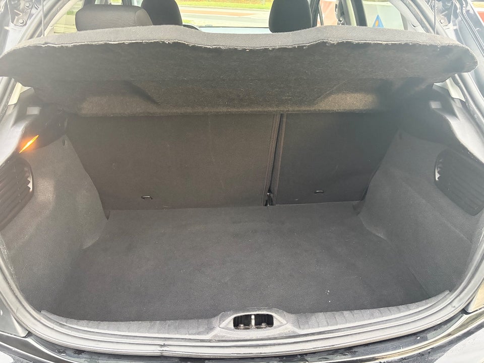 Peugeot 208 1,6 BlueHDi 100 Active 5d