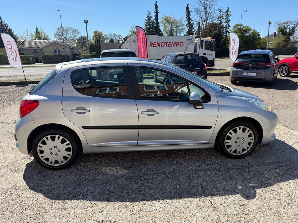 Peugeot 207 1,6 VTi S16 5d