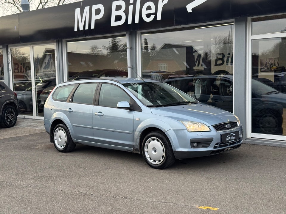 Ford Focus 1,6 Ti-VCT Ghia stc. 5d