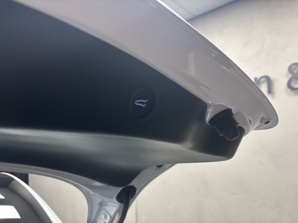 Tesla Model 3 RWD 4d