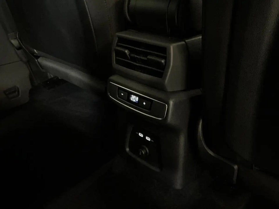 Audi Q4 e-tron 45 S-line 5d