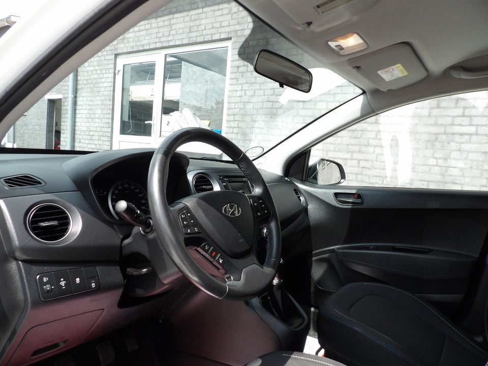 Hyundai i10 1,0 EM-Edition Eco 5d