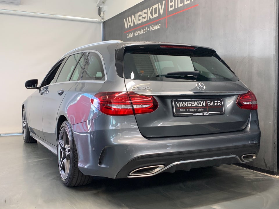 Mercedes C300 2,0 AMG Line stc. aut. 5d