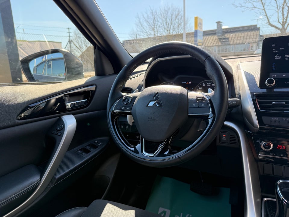 Mitsubishi Eclipse Cross 2,4 PHEV Intense CVT 4WD 5d