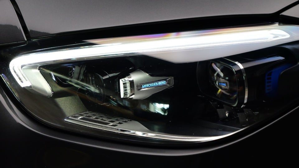 Mercedes C300 de 2,0 AMG Line stc. aut. 5d