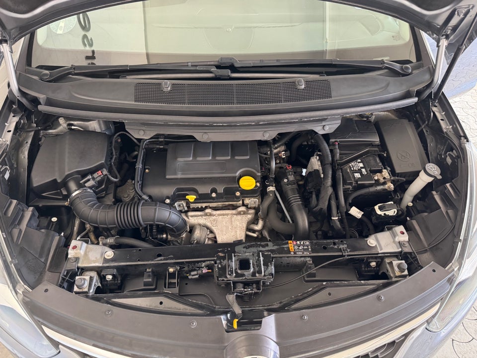 Opel Zafira Tourer 1,4 T 140 Enjoy 7prs 5d