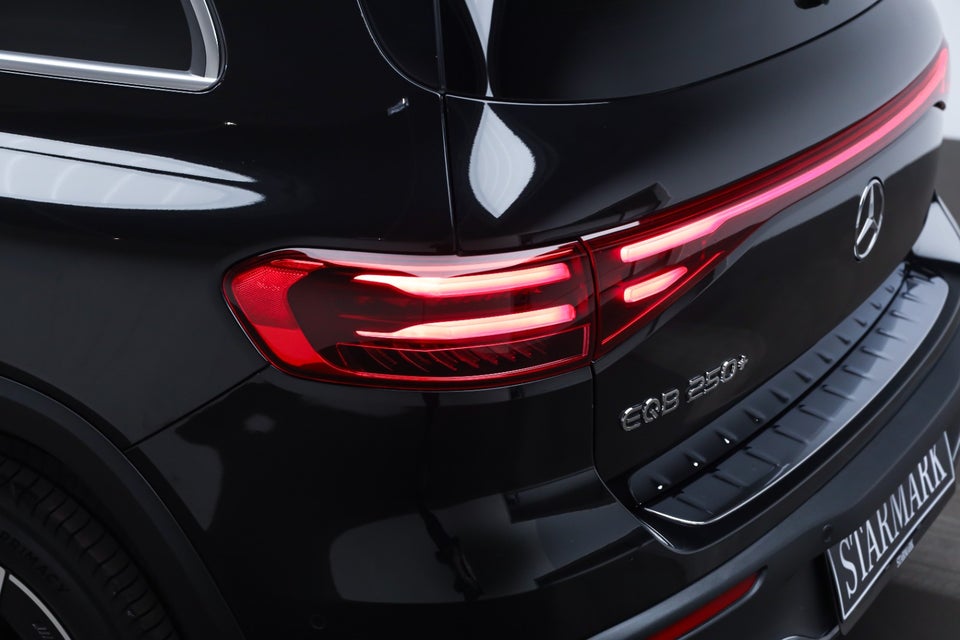 Mercedes EQB250+ AMG Premium 5d