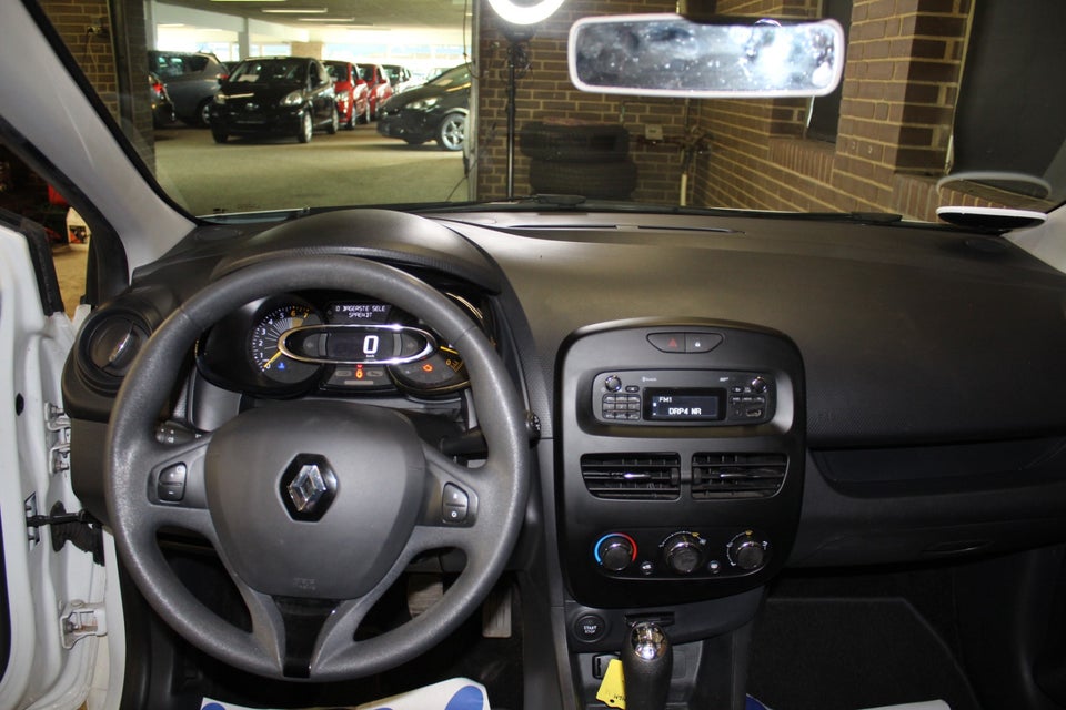 Renault Clio IV 1,2 16V Authentique 5d