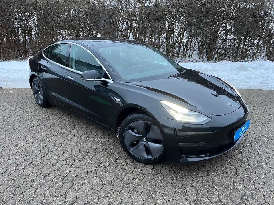Tesla Model 3 Long Range AWD 4d