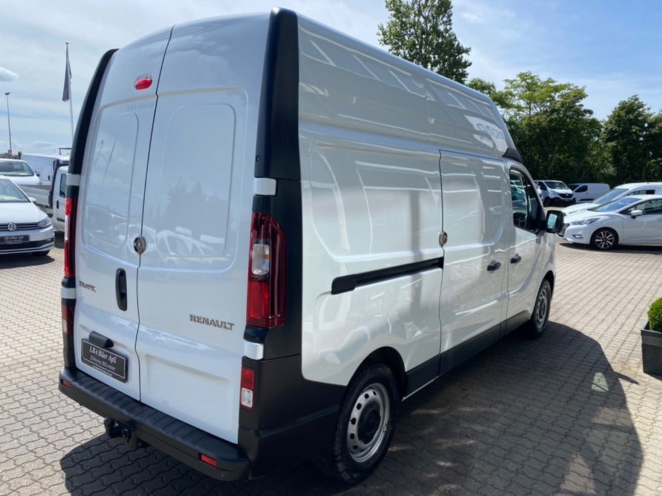 Renault Trafic T29 2,0 dCi 145 L2H2