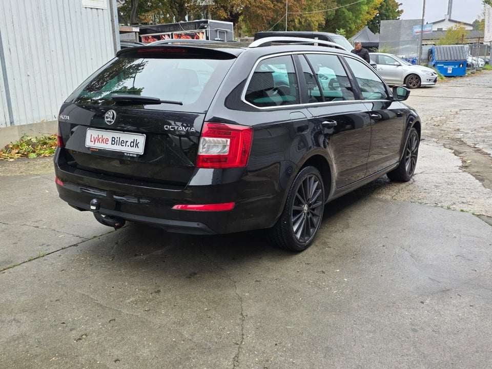 Skoda Octavia 1,6 TDi 110 Style Combi DSG 5d
