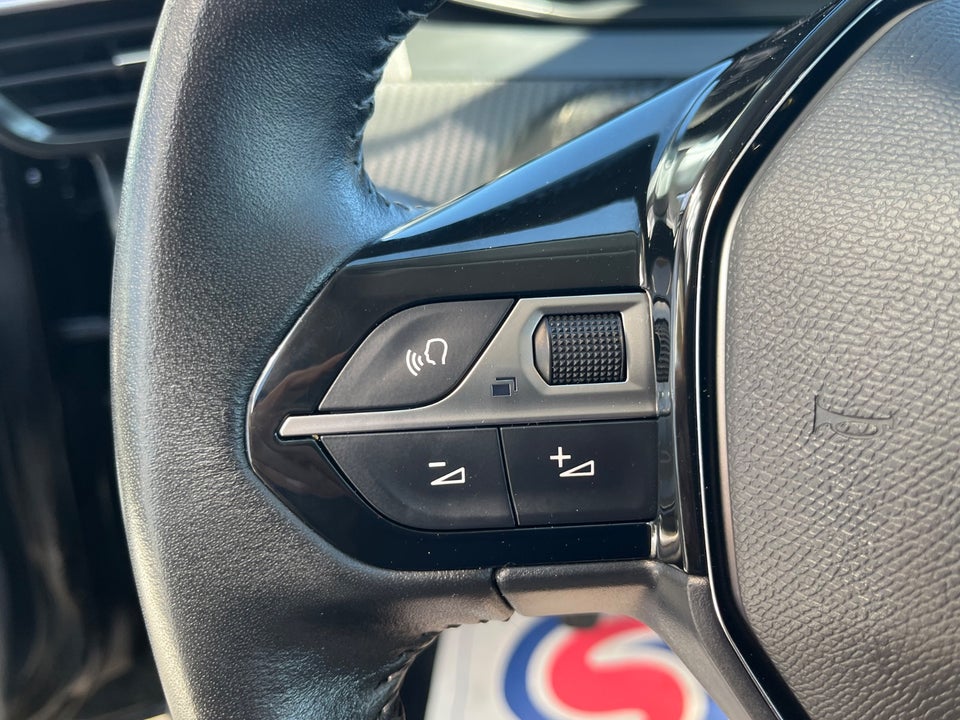 Peugeot 208 1,2 PureTech 75 Active 5d