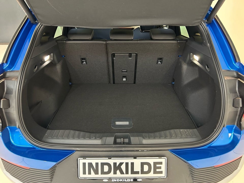 Ford Explorer 77 Premium Extended Range 5d