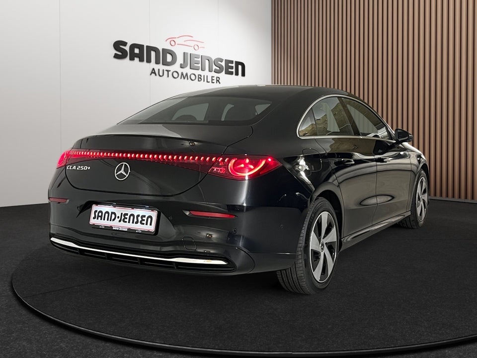Mercedes CLA250+ EQ Progressive 4d