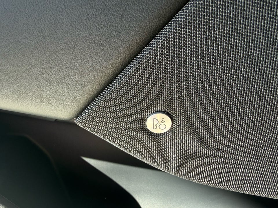 Ford Mustang Mach-E 98 Premium Extended Range AWD 5d