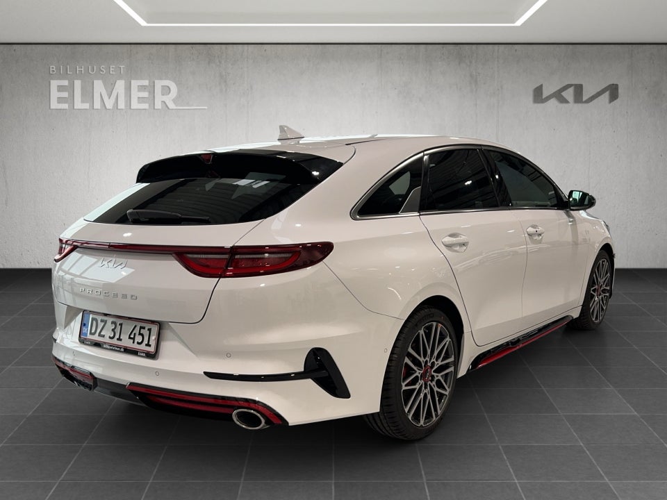 Kia ProCeed 1,6 T-GDi GT DCT 5d