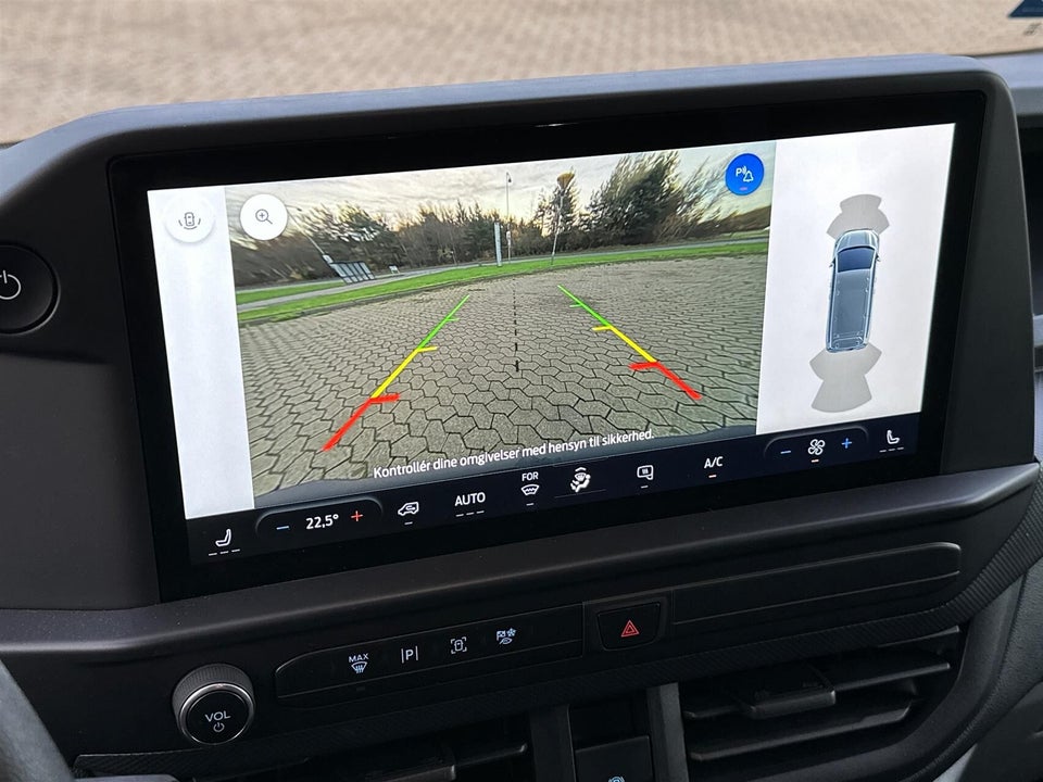 Ford E-Transit Custom 320L 64 Trend