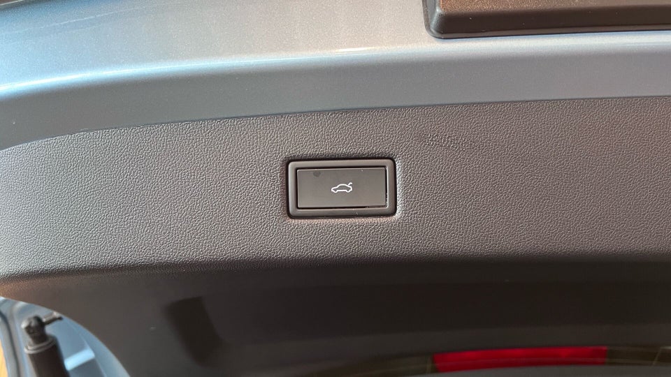 Ford Explorer 77 Premium Extended Range 5d