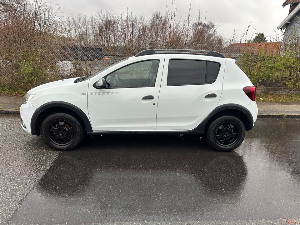 Dacia Sandero 0,9 TCe 90 Ambiance Easy-R 5d