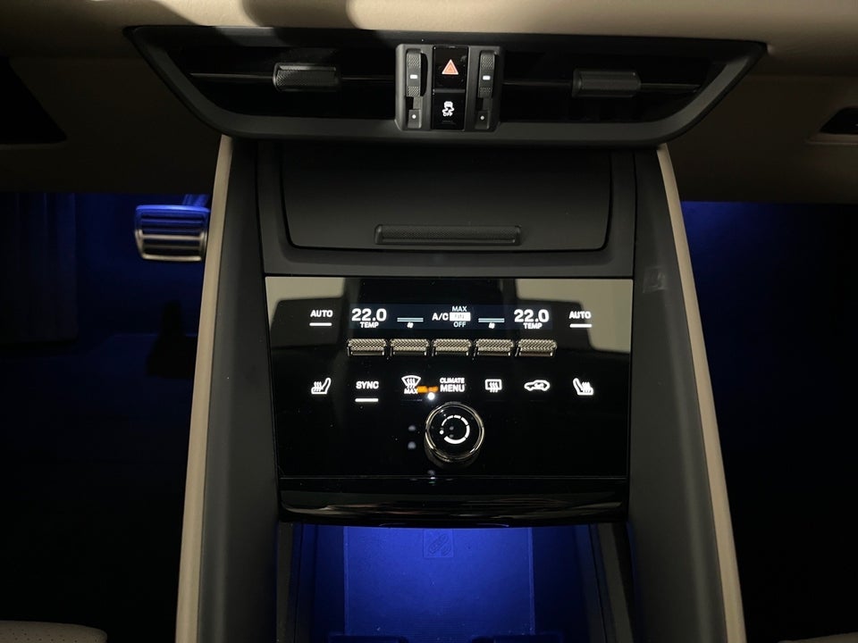 Porsche Macan Turbo 5d