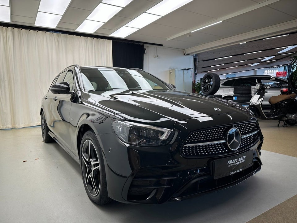 Mercedes E300 de 2,0 AMG Line stc. aut. 5d