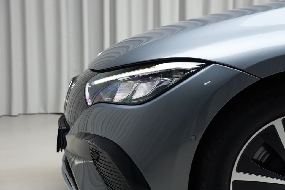Mercedes EQE350 Electric Art 4d