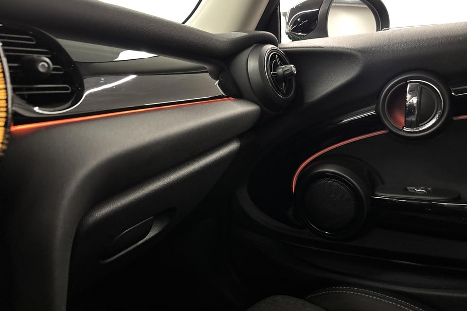 MINI Cooper SE Classic Trim 3d