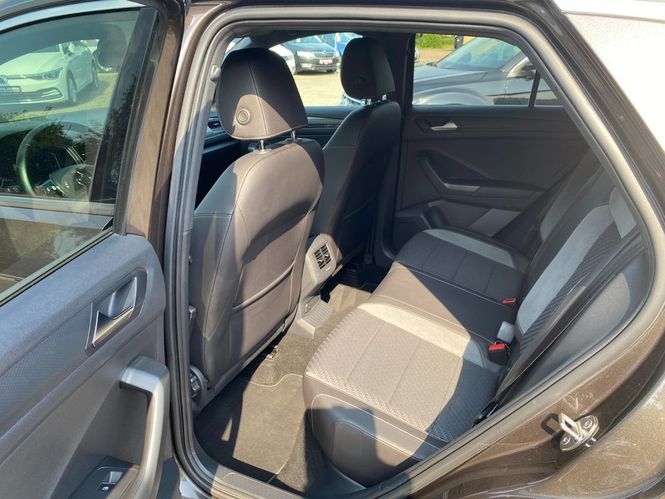 VW T-Roc 1,5 TSi 150 R-line DSG 5d