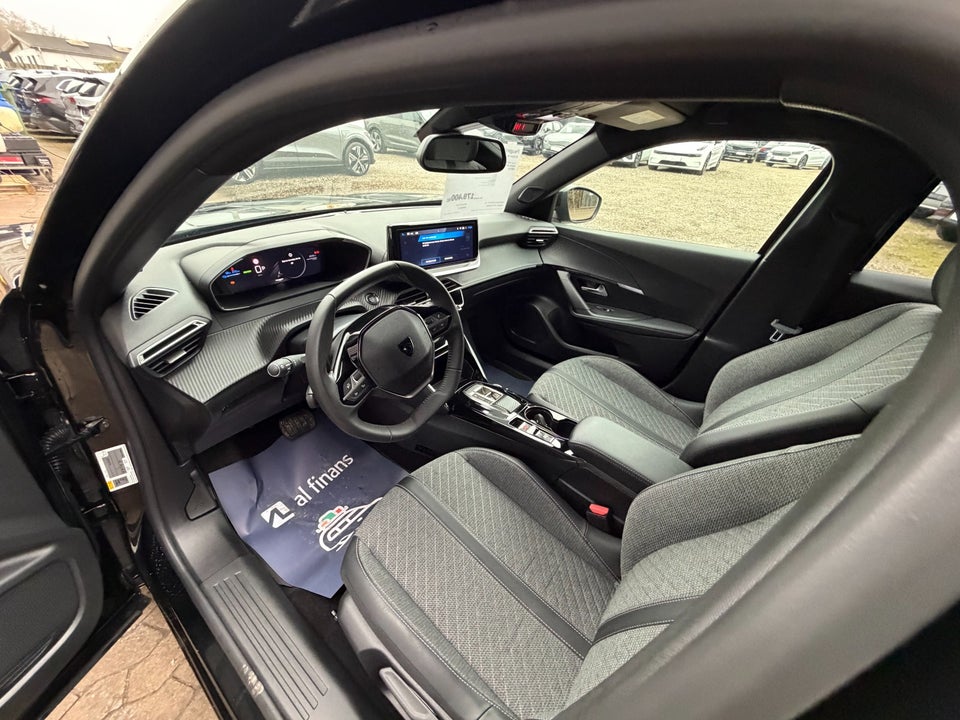 Peugeot e-2008 50 Style 5d