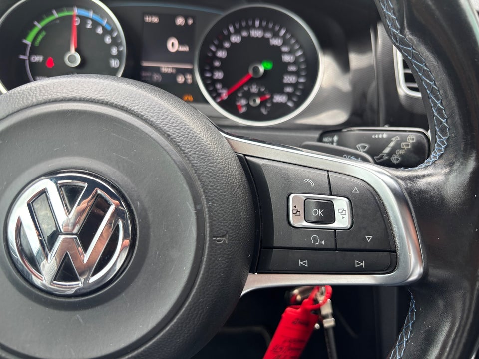 VW Golf VII 1,4 GTE Highline DSG 5d