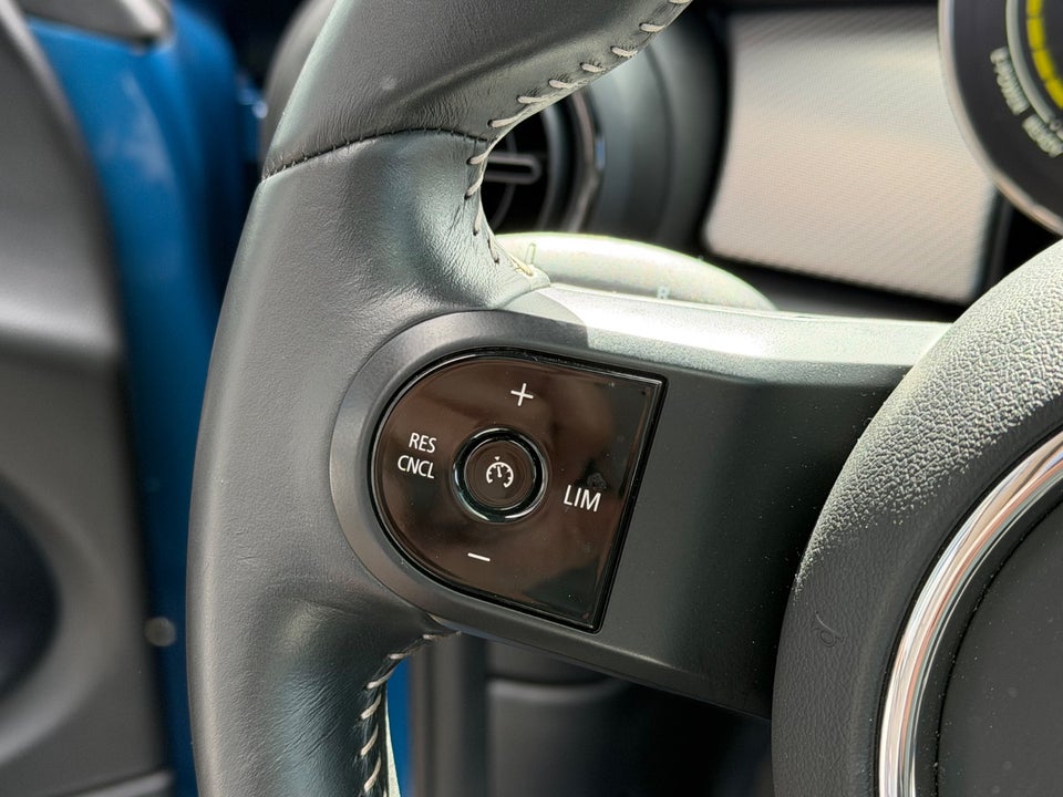 MINI Cooper SE Maximise 3d