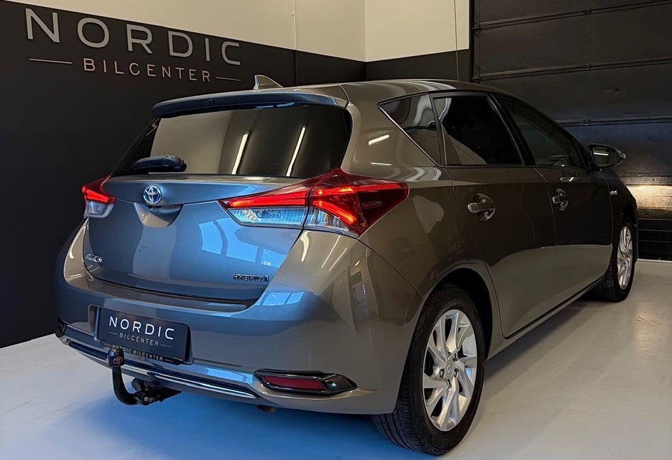 Toyota Auris 1,8 Hybrid H2 Comfort CVT 5d