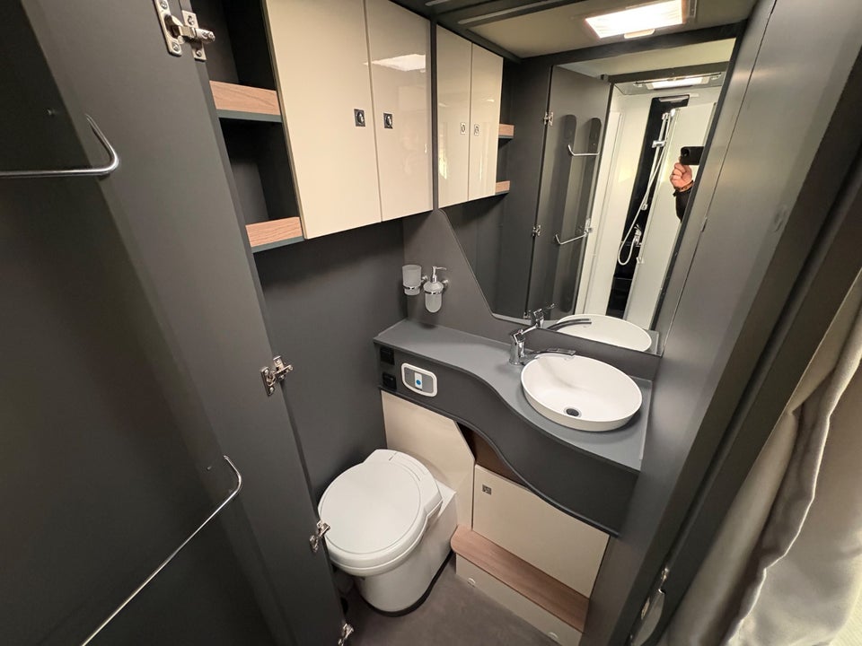 Laika Kosmo L409 aut.