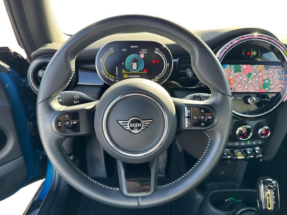 MINI Cooper SE Classic Trim 3d